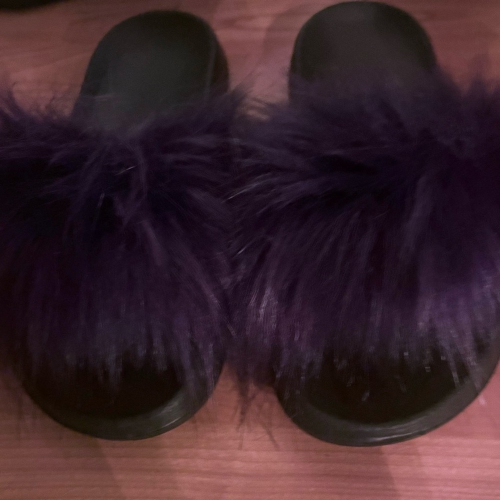 Women's Black and Purple Fur Slides - Picture 1 of 5
